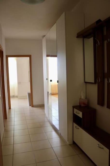 Apartment Hurka - 15 min do centra, garaz Praag Buitenkant foto