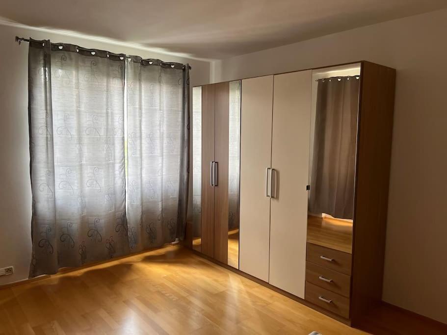 Apartment Hurka - 15 min do centra, garaz Praag Buitenkant foto